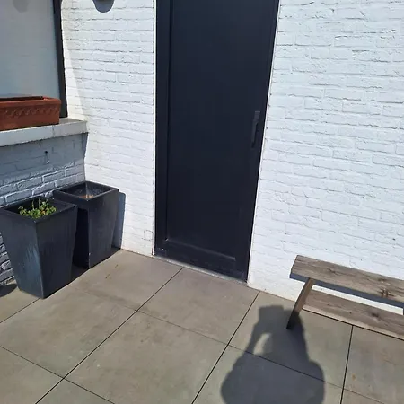 Zonnig Vernieuwd Penthouse Dicht Bij Het Apartment