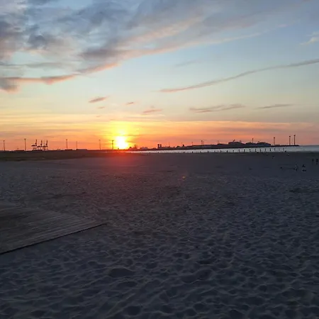 Zonnig Vernieuwd Penthouse Dicht Bij Het Apartment