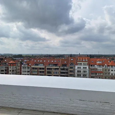 Zonnig Vernieuwd Penthouse Dicht Bij Het * Knokke-Heist
